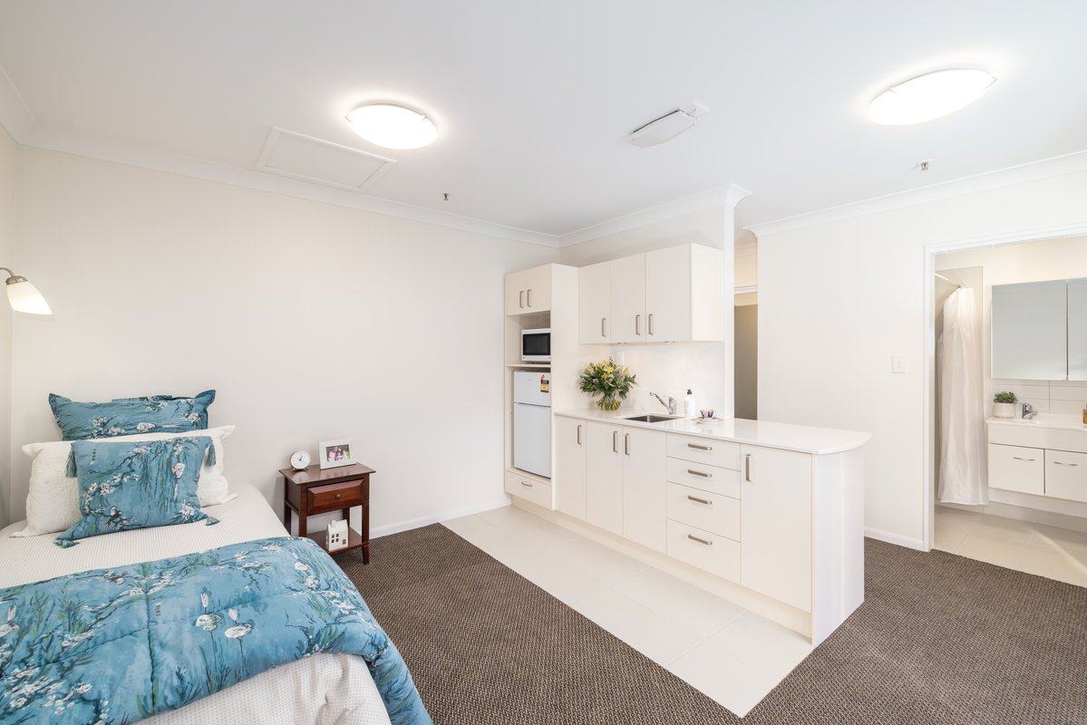 A studio with kitchenette